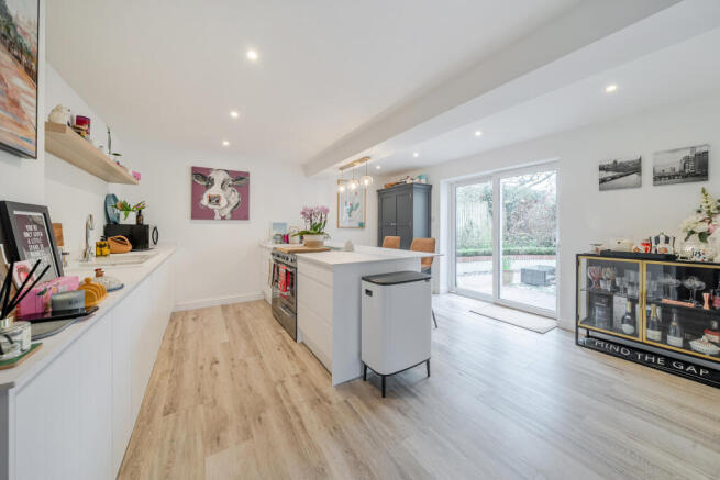 Kitchen / Breakfast Room