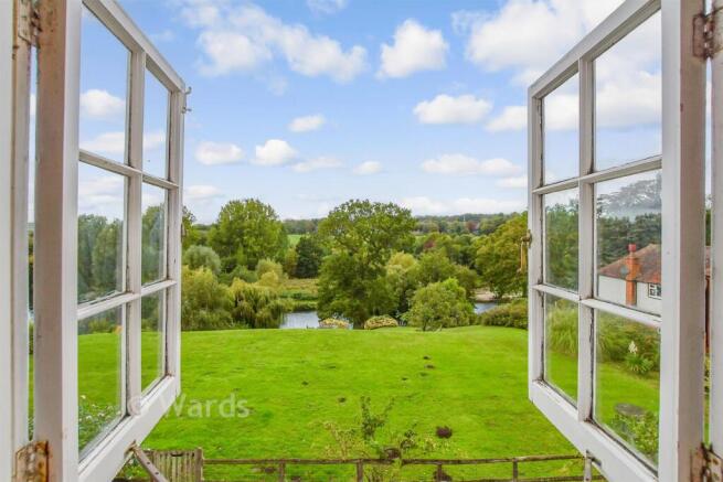 External Lifestyle Photograph