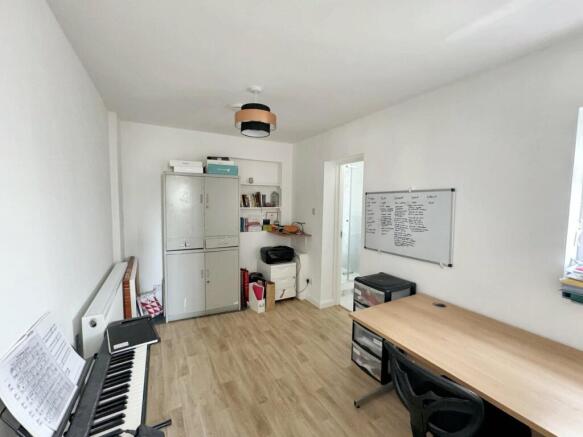 Photo 16