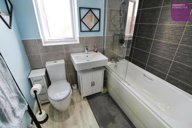 3 bed Semi-Detached for sale Image 10
