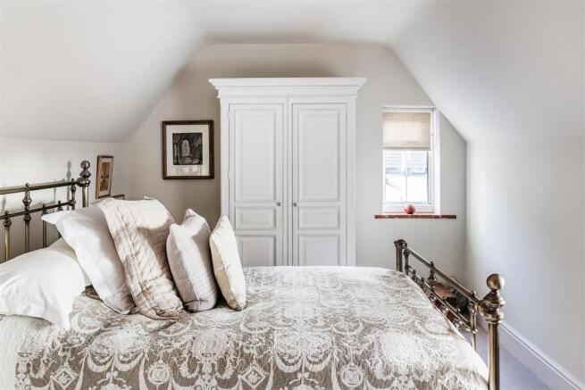 house. estate agency Hindhead