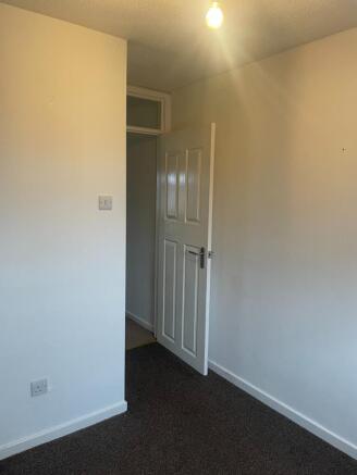 3 bed House to rent Image 10