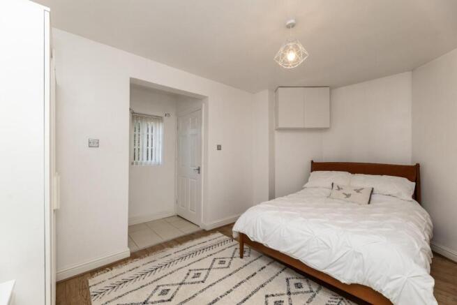 3 bed Semi-Detached for sale Image 9