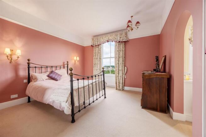 4 bed Country House for sale Image 9