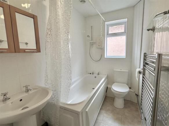 3 bed Detached Bungalow for sale Image 8