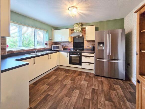 Large Modern Kitchen