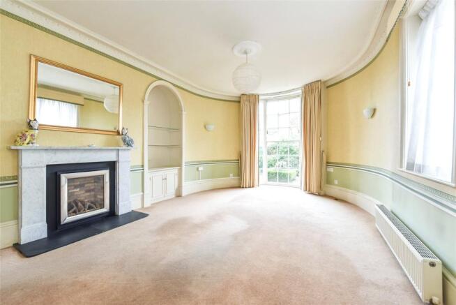 Sitting/Dining Room