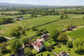 Inholmes Farm, Station Road, Plumpton Green BN7 3DE