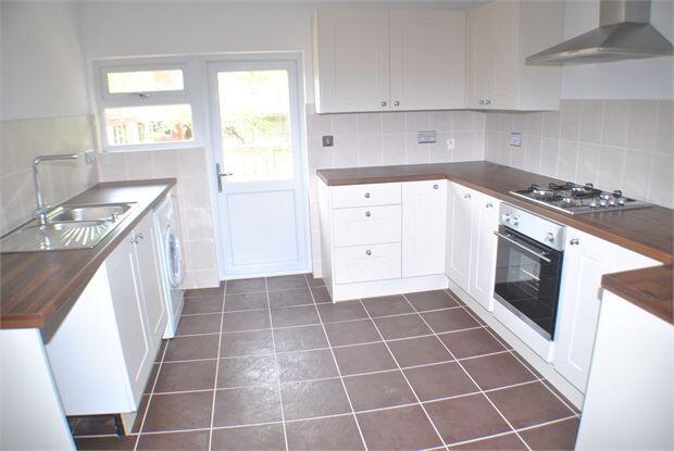 LUXURY FITTED KITCHEN