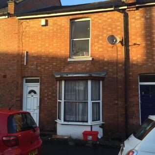 4 bedroom terraced house