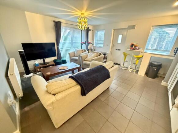 2 bed Coach House to rent Image 4