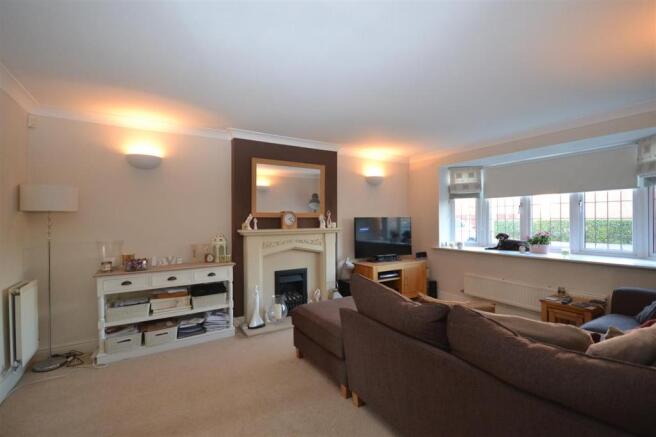 SITTING ROOM