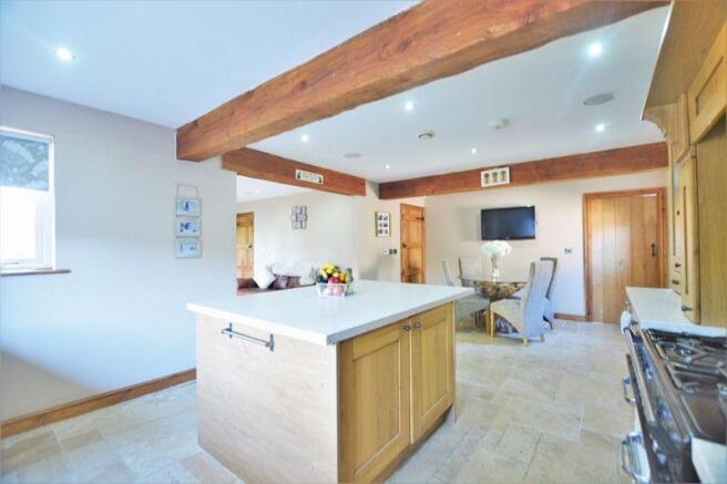 Kitchen/Diner/...