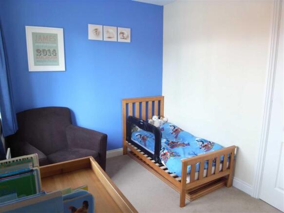 BEDROOM 2