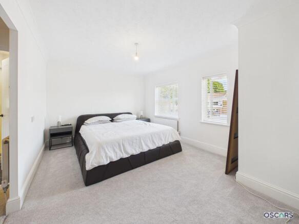4 bed Detached for sale Image 10