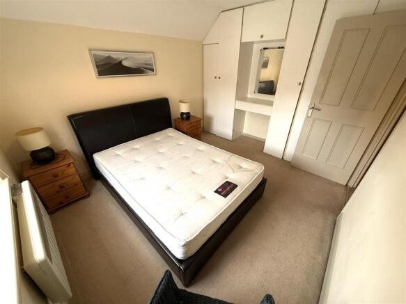 2 bed House to rent Image 7