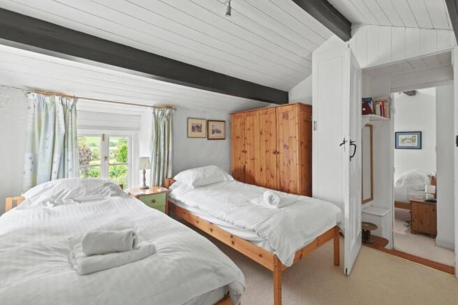 2 bed Semi-Detached for sale Image 10