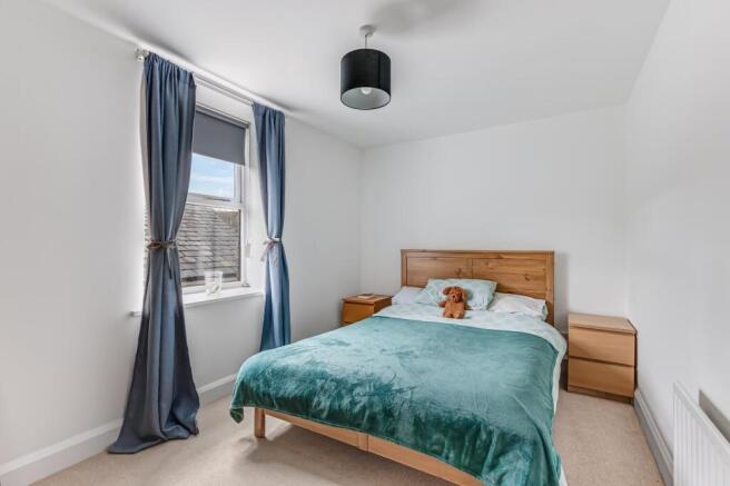 2 bed Flat for sale Image 4