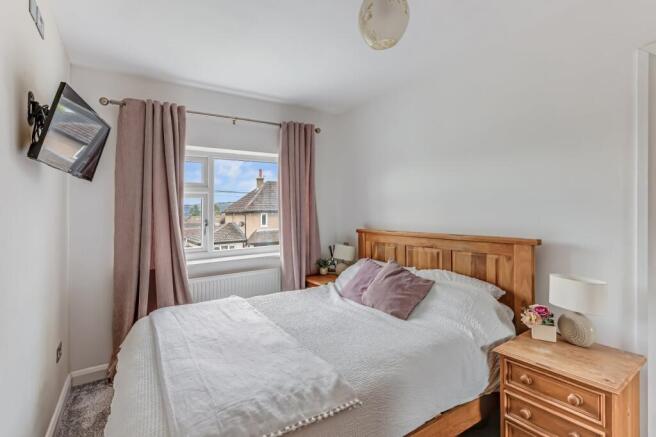 4 bed Semi-Detached for sale Image 11