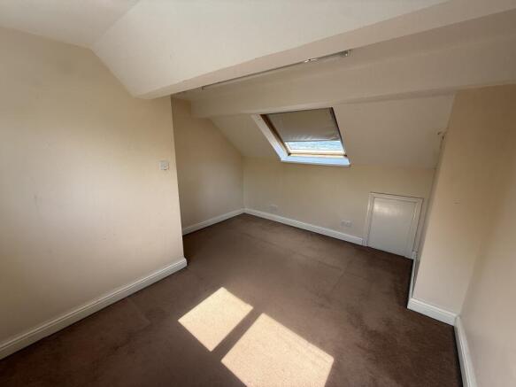 3 bed Terraced for sale Image 9