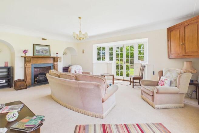 Moor Lane, Hawarden, CH5 photo 4