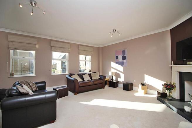 Sitting room 2.JPG