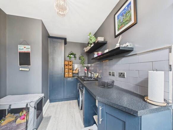 4 bed Detached for sale Image 6