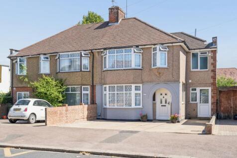 Knutsford Avenue, Watford, WD24