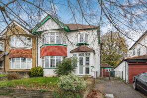 104, St Andrews Road, Coulsdon CR5 3HD