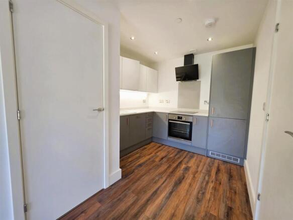 1 bed Apartment to rent Image 8