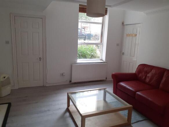 1 bed Apartment to rent Image 8