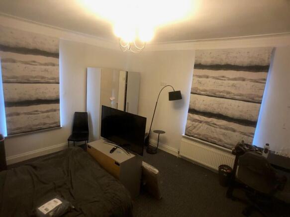 4 bed End of Terrace to rent Image 9