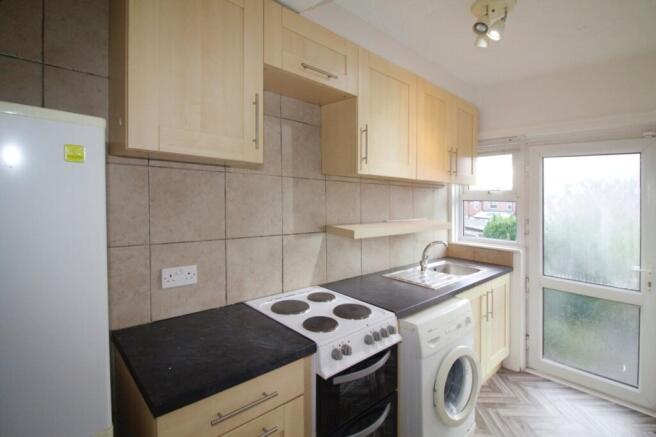 3 bed Semi-Detached for sale Image 6