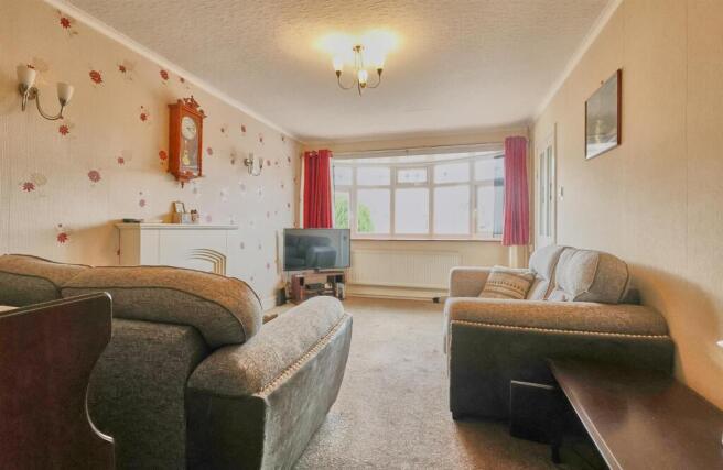 Lounge to Front