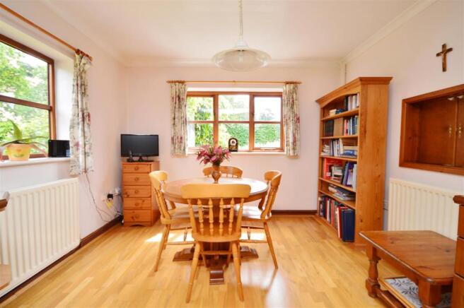 Dining Area Dunan.JPG