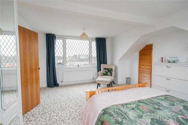 Bedroom 1 (2)