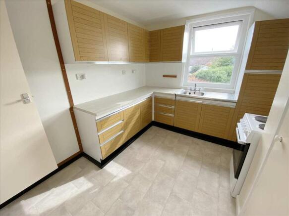 Dining Kitchen: