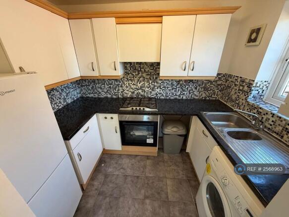 2 bed Flat to rent Image 7