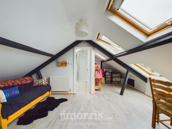 Bedroom 5/Study