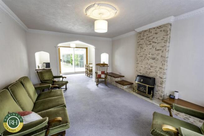 4 bed Detached for sale Image 5