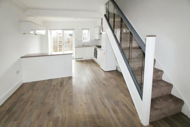 Kitchen/ Living Room