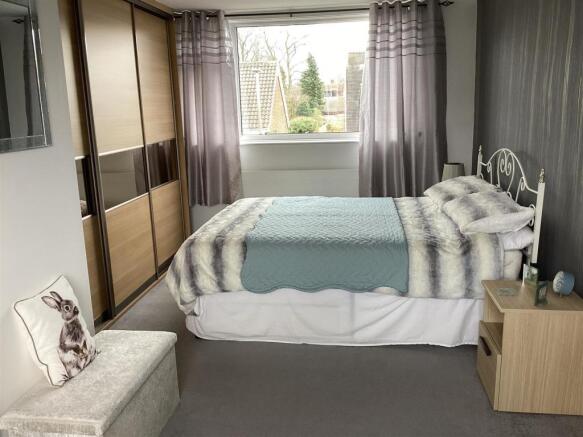 Bedroom 1.jpg