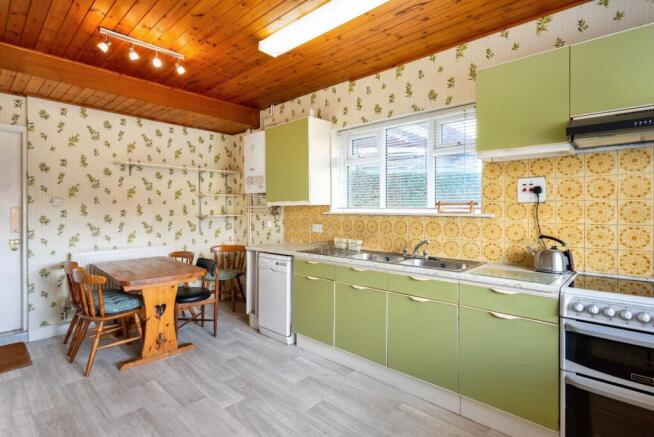 4 bed Detached for sale Image 6