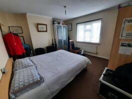 85, Crowther Road, Wolverhampton WV6 0HX