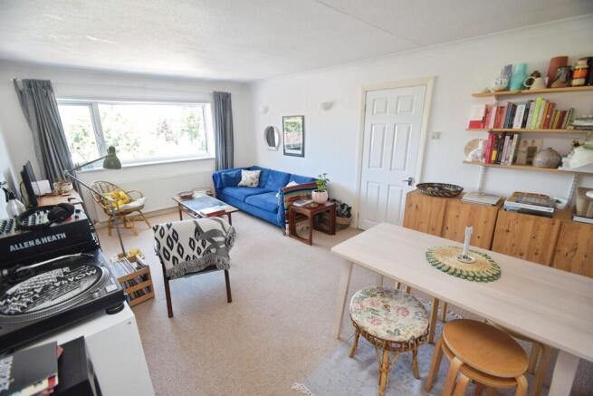 2 bed Apartment for sale Image 5
