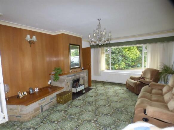 SPACIOUS LOUNGE