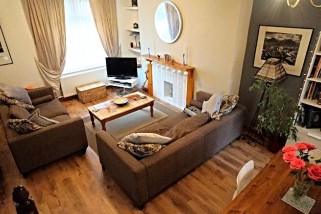 Lounge/Dining Room