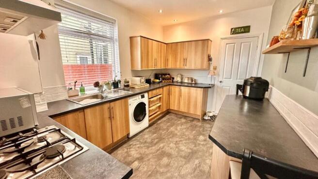 3 bed Terraced for sale Image 5