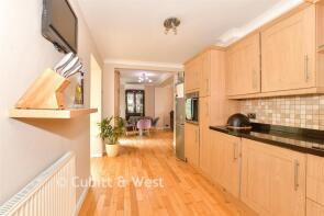 11, Beechwood Villas, Redhill RH1 5EY