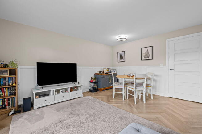 3 bed Semi-Detached for sale Image 8